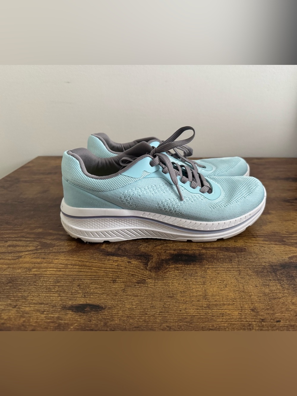 Light Blue Easy Spirit Women's Athletic Walking Sneakers worn once